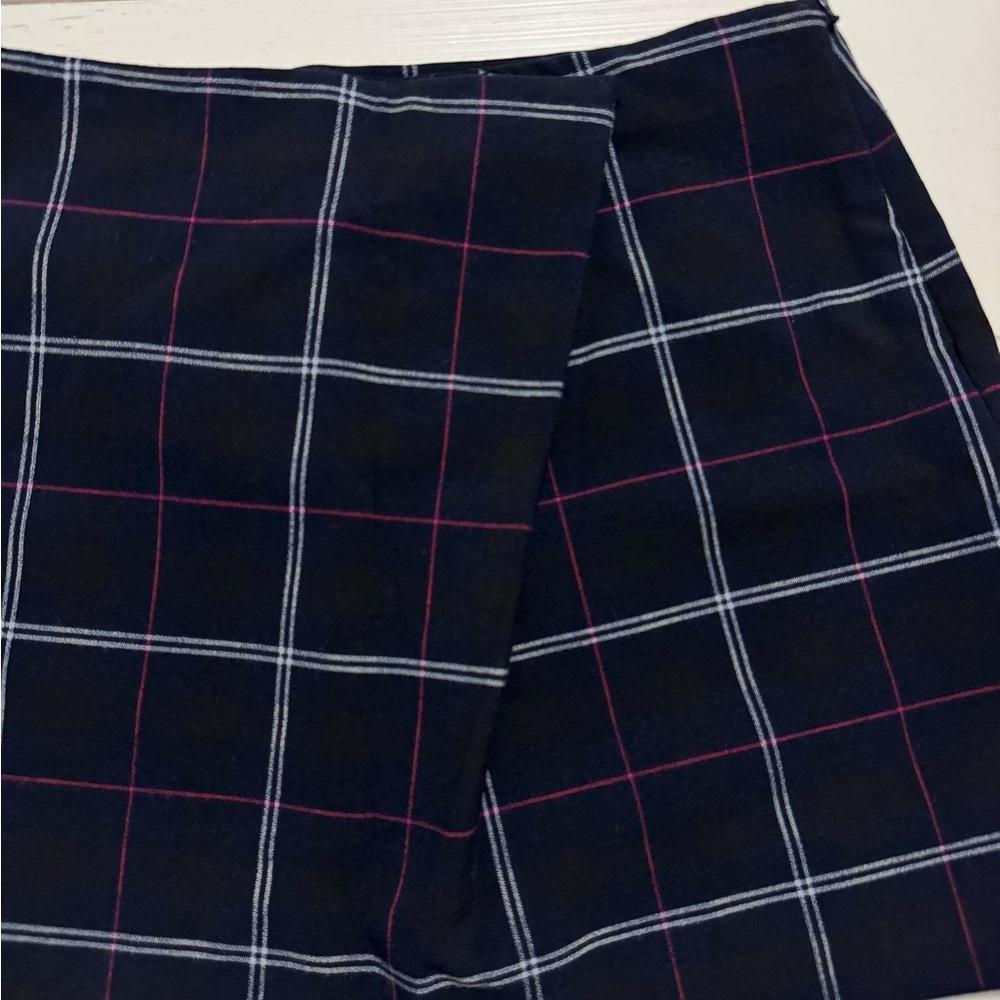 Banana Republic Plaid Skirt - Picture 2 of 4